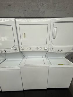Frigidaire Stackable “27  ( Lavadora y secadora )