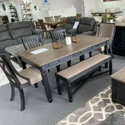 Tyler Creek Black/Grayish Brown Dining Table And 6 Chairs
Ashley Furniture