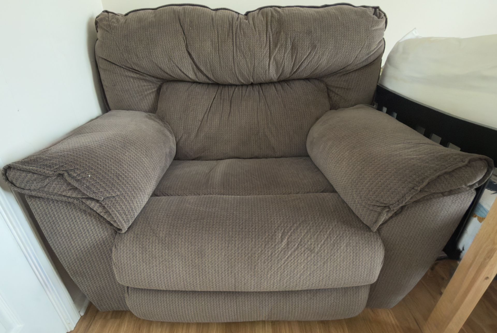 Comfortable Recliner Chair