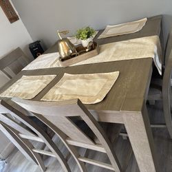 Dinning Table 