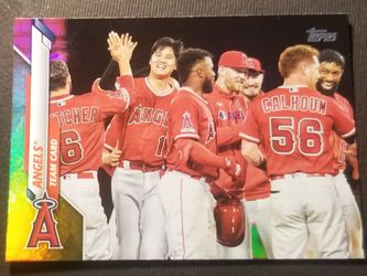 2020 Topps Angels gold foil team card with Shohei Ohtani
