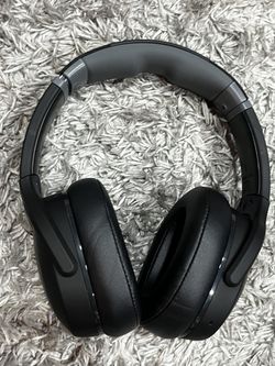 Skull Candy Crusher Evo 1st Gen With Case