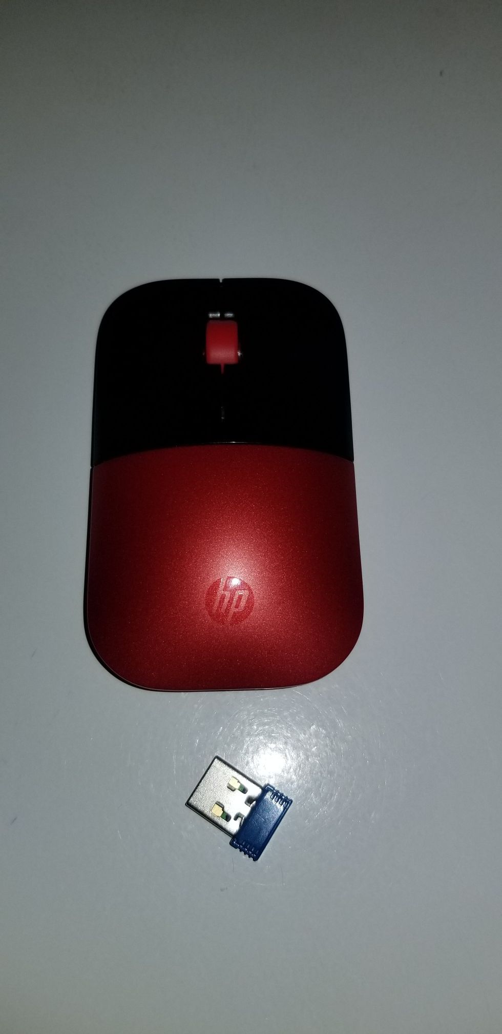 HP Wireless Mouse Z3700 like new.....