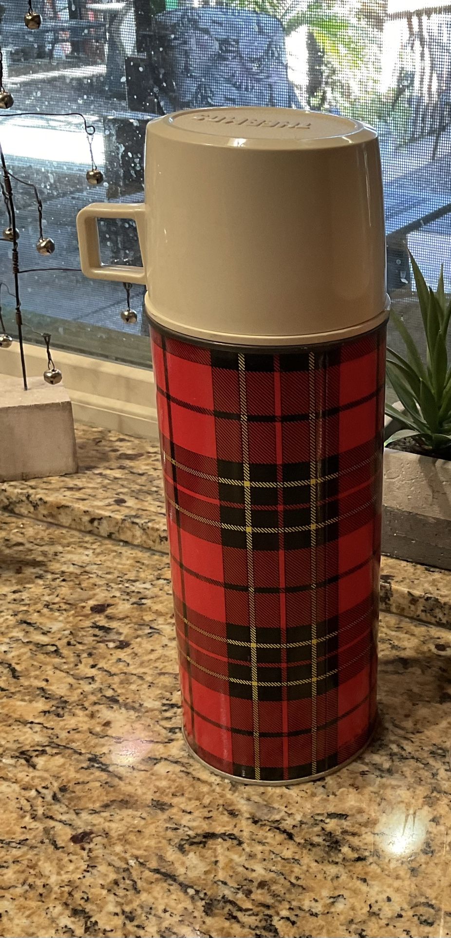 Vintage Thermos (2)