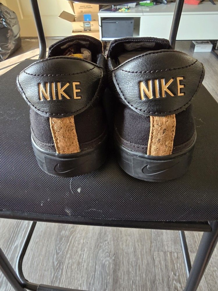 Nike Court Legacy Slp Court Legacy Slip On Dj1971 001 Size  US 7 Buy Nike Court Legacy Slip-On  main image 4