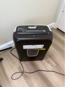 Paper shredder + credit card shredded