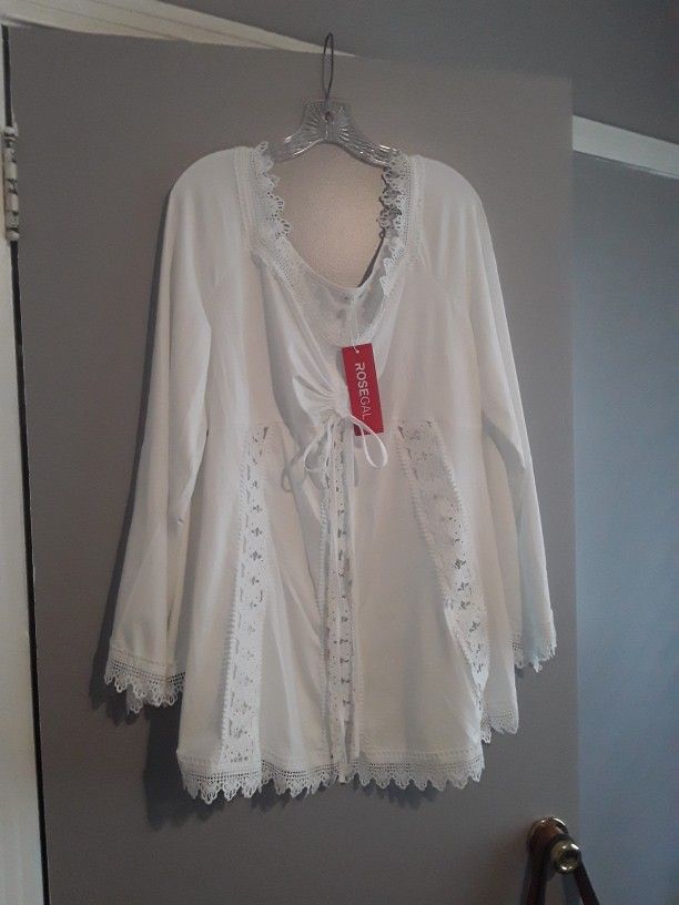 NWT ROSEGAL WHITE TUNIC- SIZE 2XL
