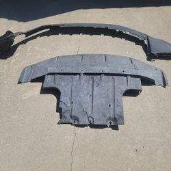Audi Q7 Bottom Bumper And Engine Cover