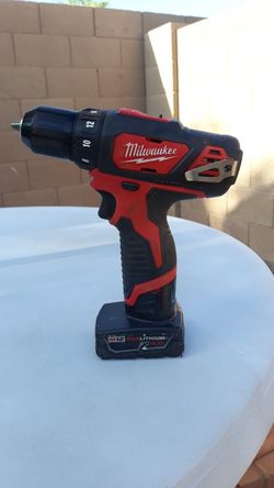 Milwaukee 3/8" drill driver 12v