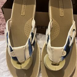 Sperry Flip Flops 