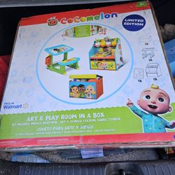 Coco Desk/board Play Set