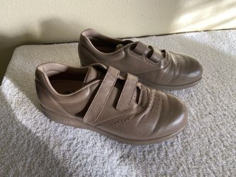 SAS Women’s Sneakers, Velcro - Size 9 Wide