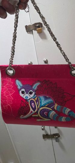 Red Graphic Print Chain Strap Handbag