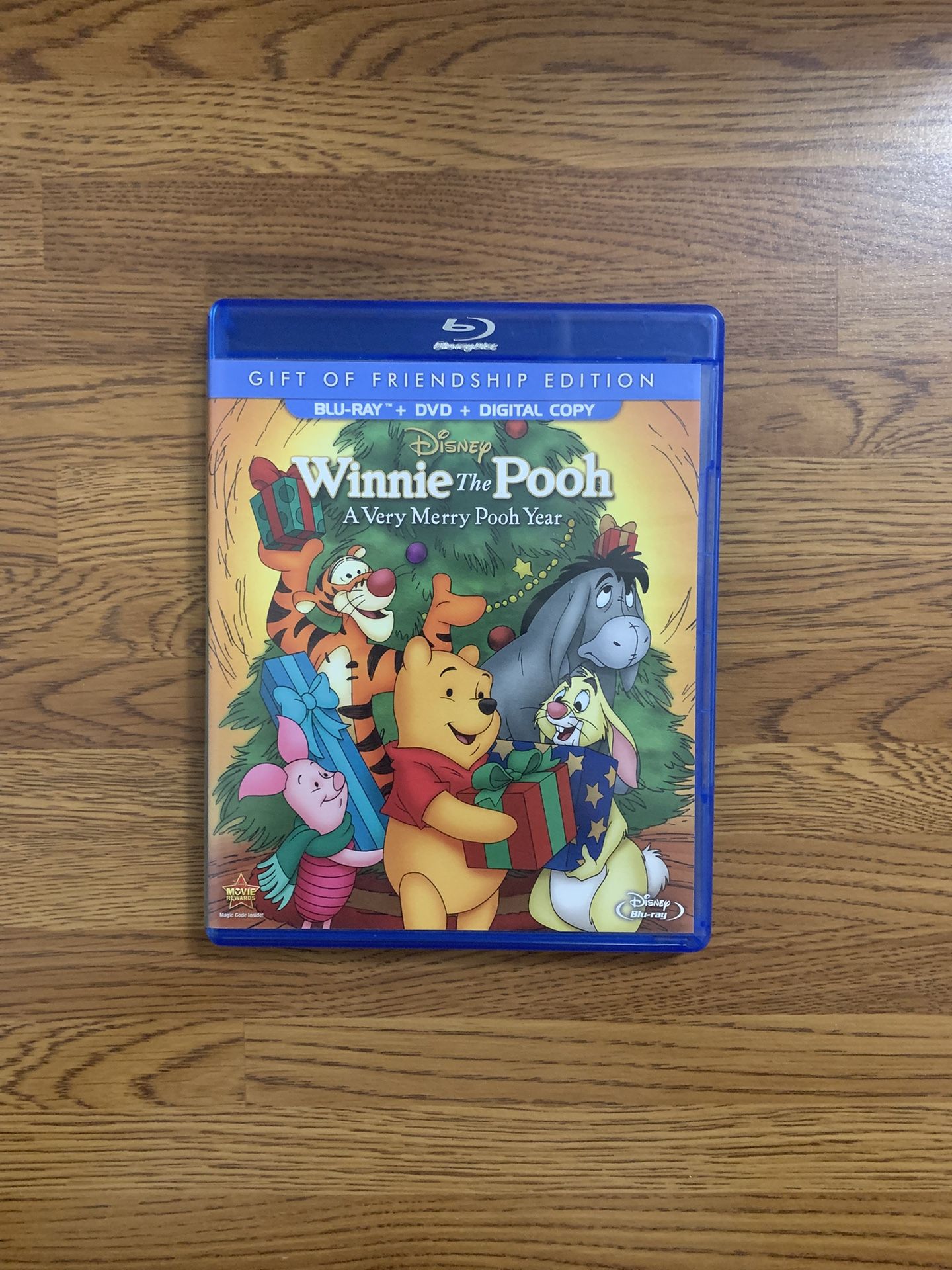 Winnie the Pooh: A Very Merry Pooh Year Blu-ray Combo Pack (Blu-ray + DVD)