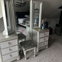 Bedroom Vanity