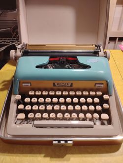 Royal Typewriter