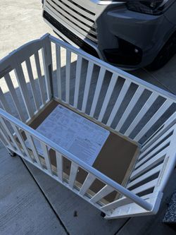 3-in-1 Portable Crib, White