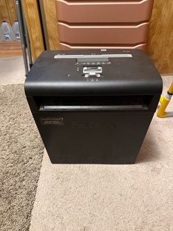 Fellowes P-8C Cross-Cut 8 Sheet Paper Shredder