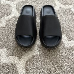 Adidas Yeezy Slide "Onyx" – Size 16 (Brand New / Deadstock)