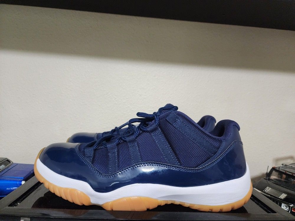 Jordan 11 Retro Midnight Navy Size 12