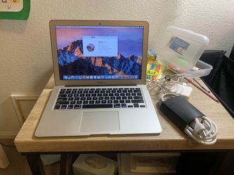 MacBook Air 2017 very good condition