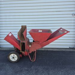 MTD Yard Machine 5HP Chipper/Shredder for parts or repair. I don’t know what was done to it or why it was disassembled — it came to me in this conditi