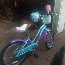 Beautiful almost new girl's bicycle, 20 inch.