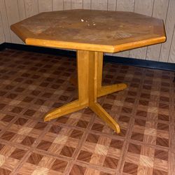wood table 