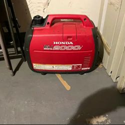 Honda      Eu2000i (Generator)