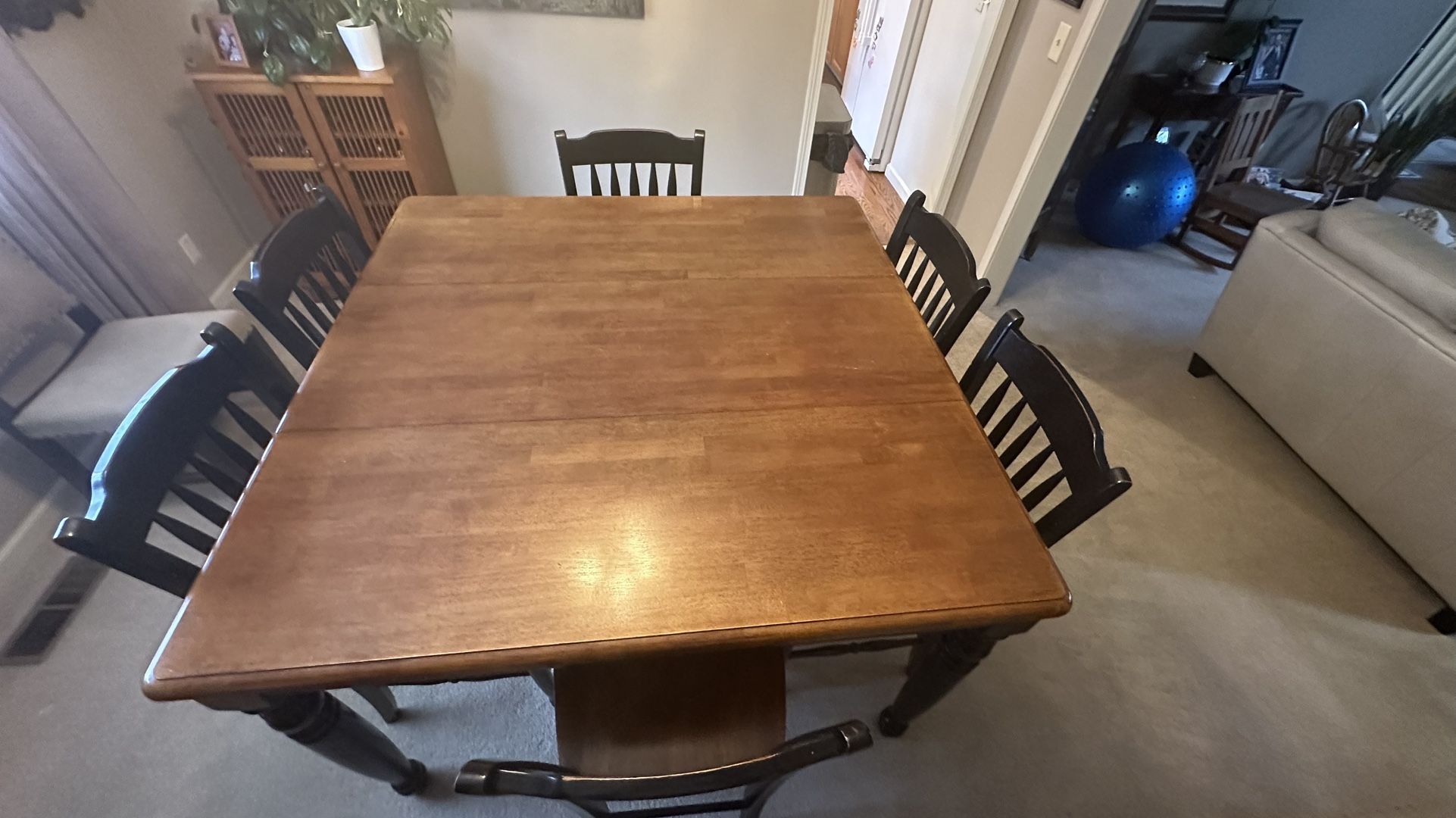 Tall table With 6 Chairs