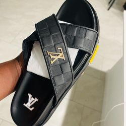 Louis Vuitton Sandals Women’s Size 8 
