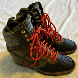 Nike Air Size 7.5 684954-300 Dunk High Wedge Sneaker Boot Dark Loden Anthracite