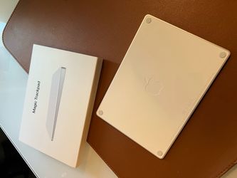 Apple Magic Trackpad (White) – Bluetooth Wireless