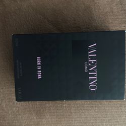 Valentino uomo born in Roma