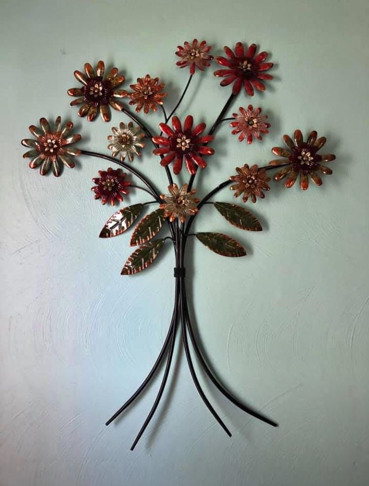 ⭐️Large Metal Works Wall Bouquet!!