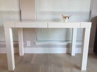 White lacquer parsons sale desk