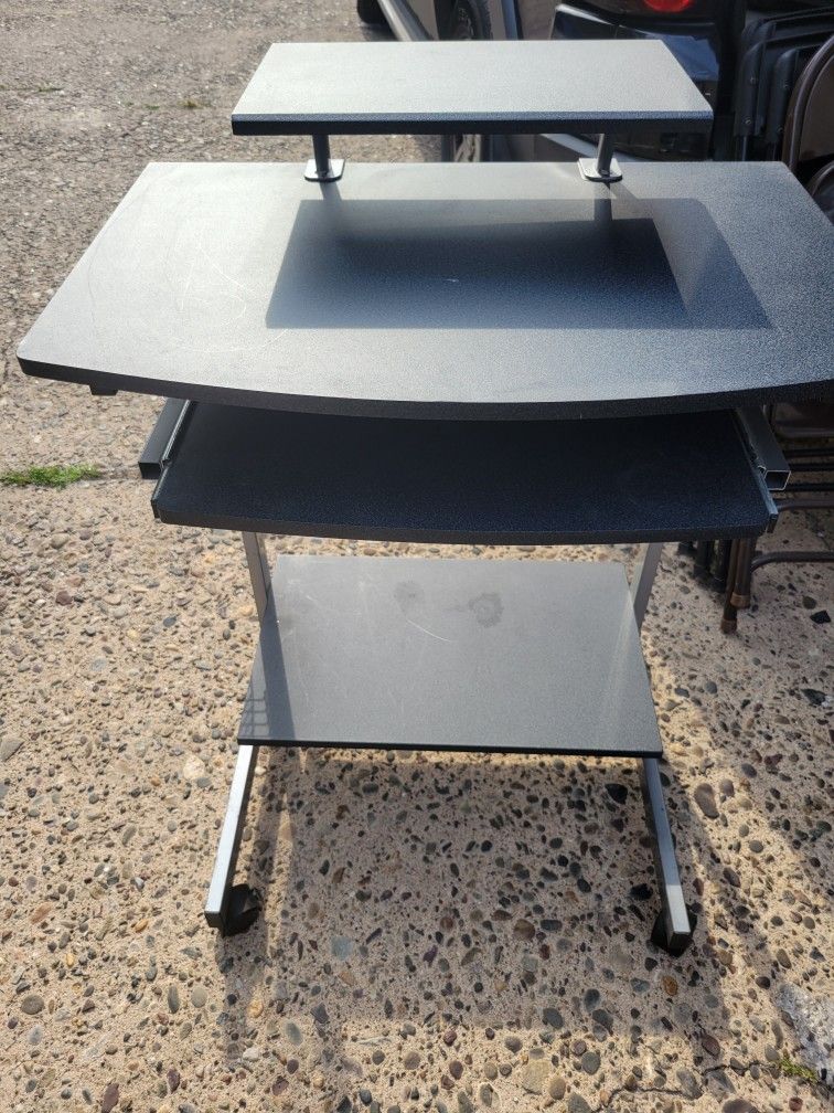 Compact Computer Desk with Storage