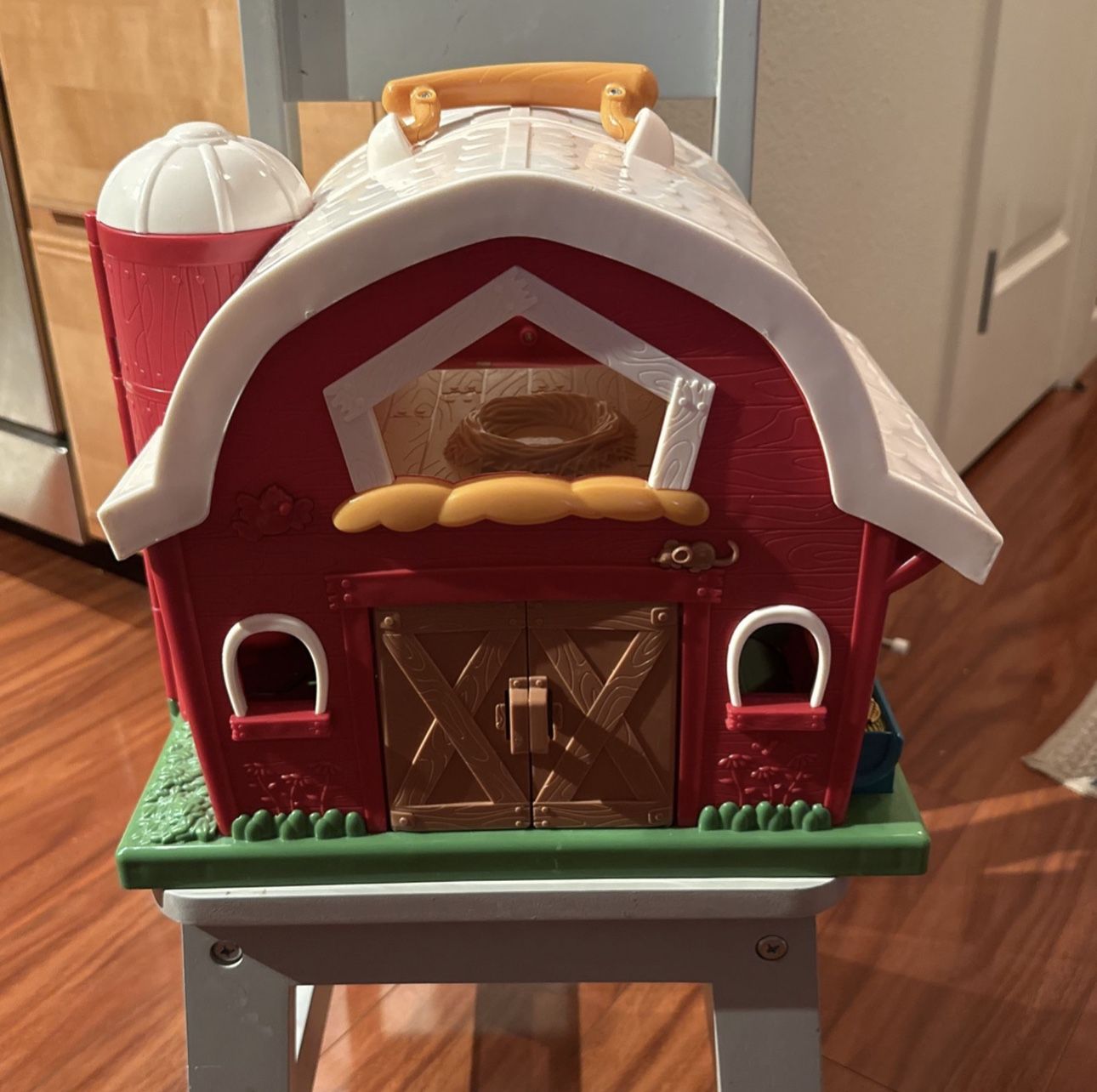 CHEAP barn