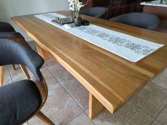 Dinning table
