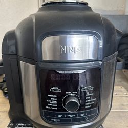 Pressure cooker/Air fryer