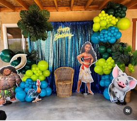 Moana party props