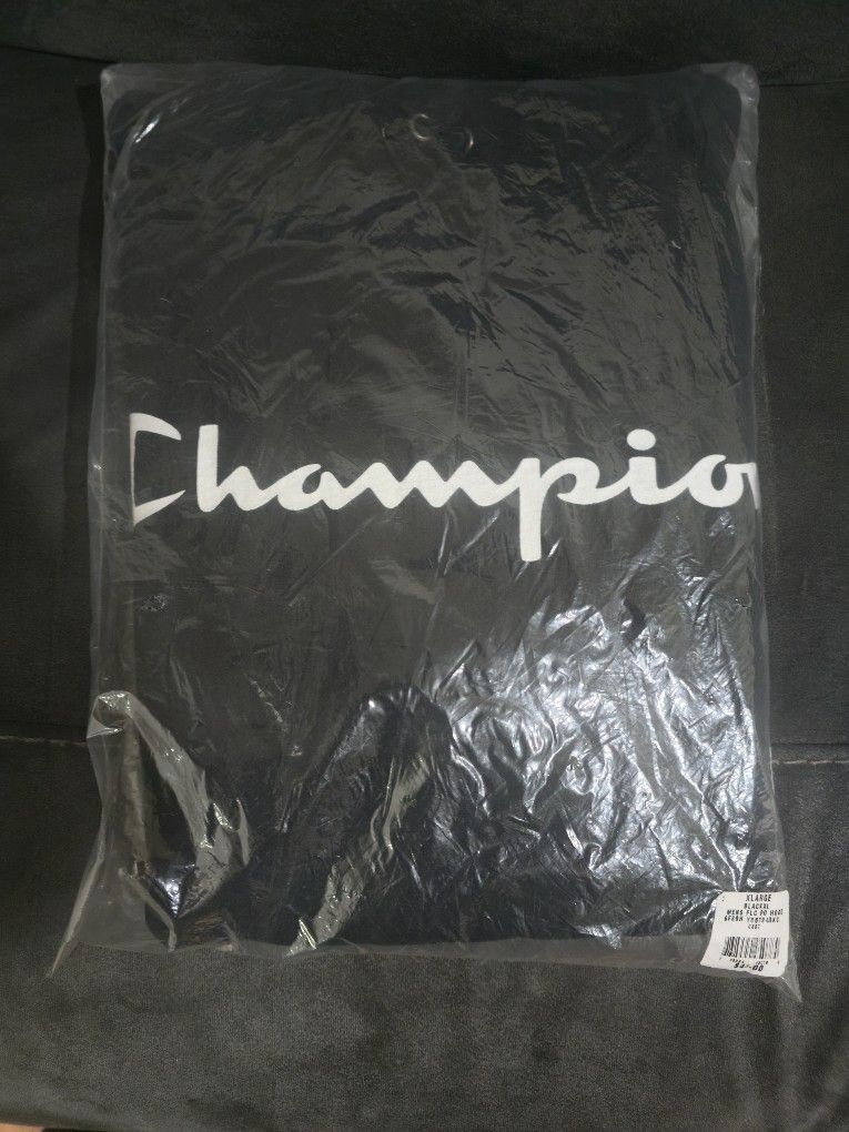 Champion xl hoodie and shorts