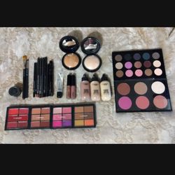 *New* Professional MAC Make-up Kit!