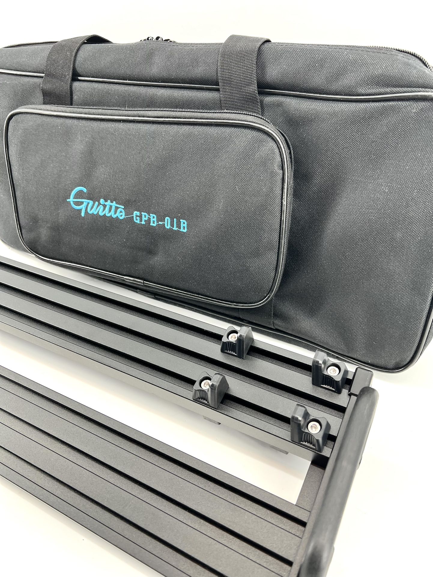 Guitto Guitar Pedal Board - Clip-Mount. 20”x6.75”. Aluminum Alloy with Carry Bag (GPB-01 Small)