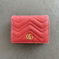 Red Gucci Wallet *negotiable Price