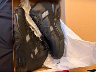 Brand new Nike SC Air Trainers boys size 6.5Y