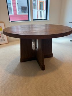 West Elm Innis 48" Round Dining Table, Toasted Oak