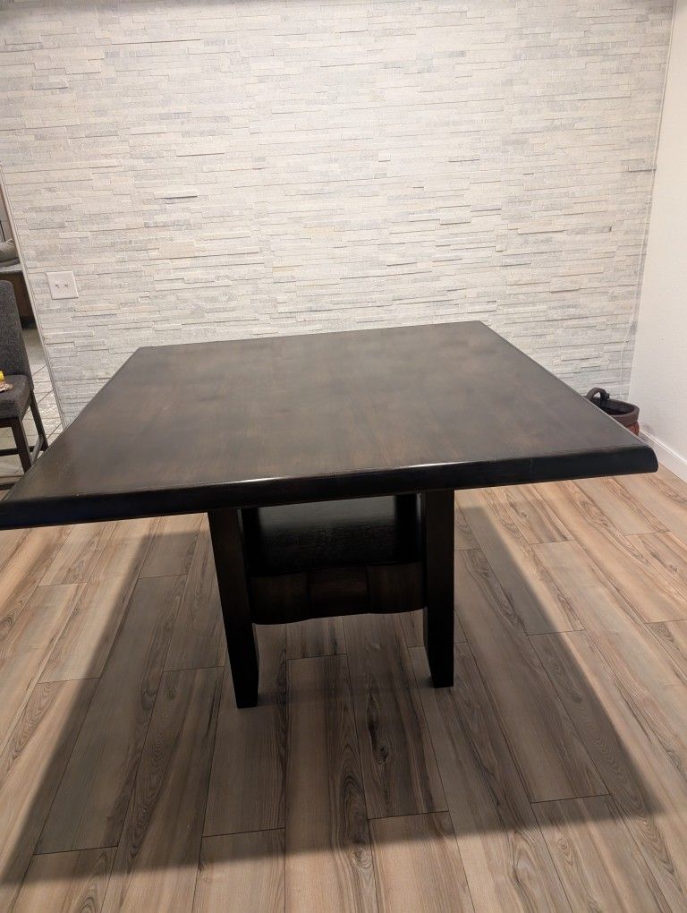 Dining Room Table 