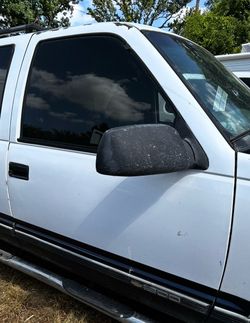 Passenger door / 99 Chevy suburban