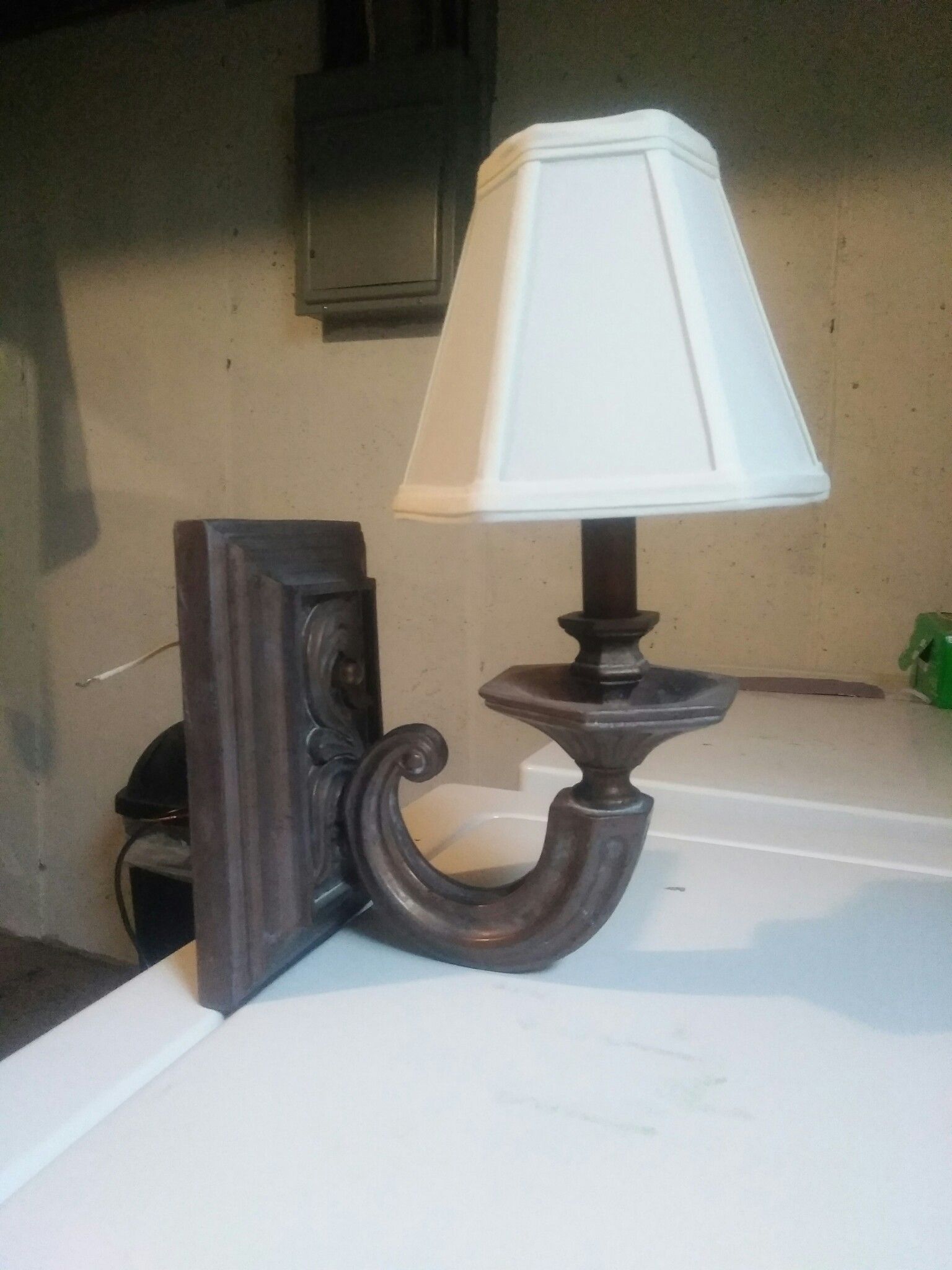 Wall lamps